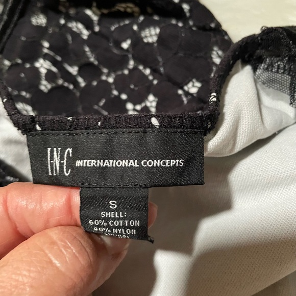 I.n.c. International 
Cap Sleeve Lace Crop Top - Picture 10 of 10